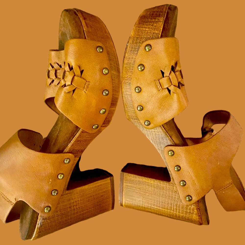 Women Wooden Heel Sandals